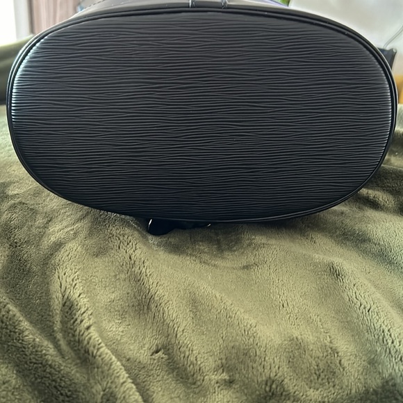 LOUIS VUITTON Randonnee Shoulder Bag 🖤🖤AR0948 EUC 🖤🖤 - Picture 3 of 13